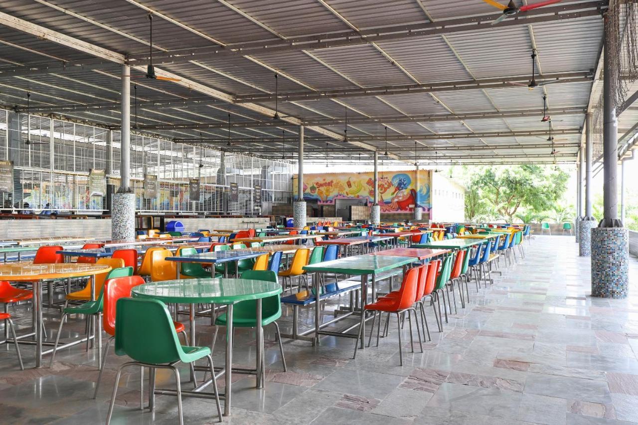 Capital O 49279 Chhab Chhaba Chhab Water Fun Park & Resort Damka Esterno foto